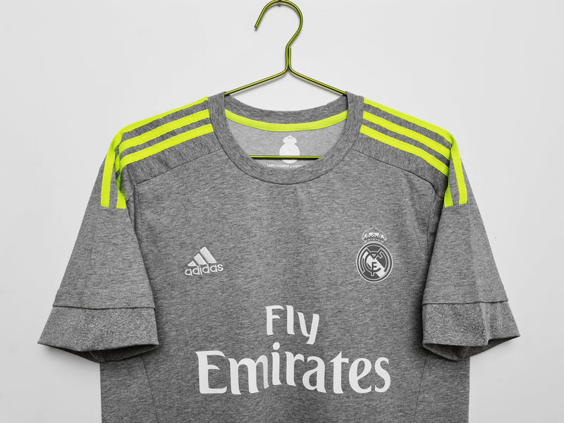 Maillot rétro du Real Madrid 2015/16