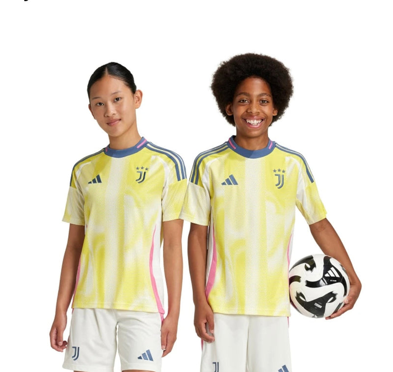 T-shirt et short pour enfants de la Juventus Away 24/25 - Avec des Chaussettes