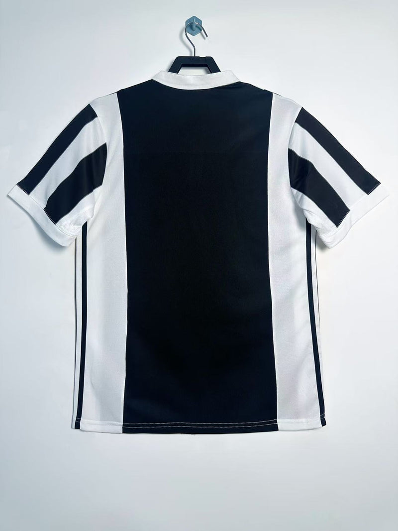 Maillot Juventus Retro Home 17/18