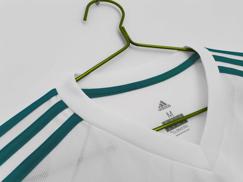 Maillot rétro à manches longues du Real Madrid 2017/18 - avec parking