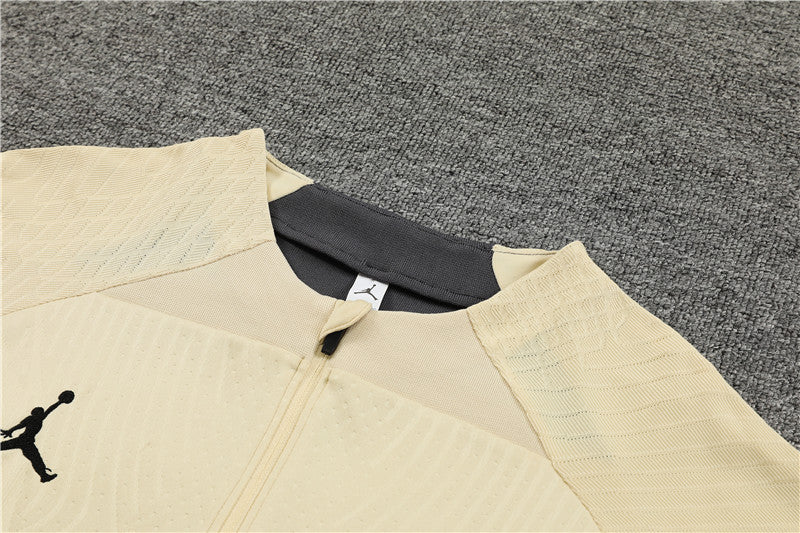 Jordan Paris Beige