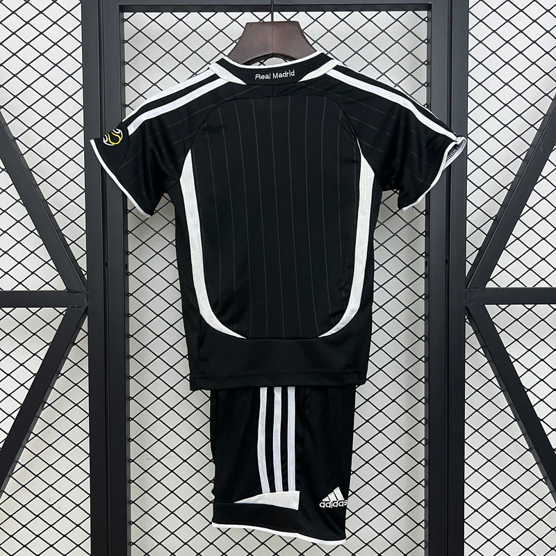 T-shirt et Short Enfant Retro Real Madrid Away 06/07