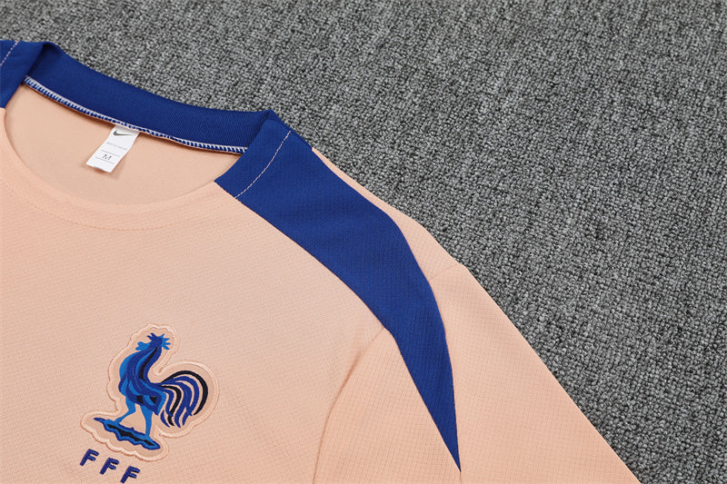 Maillot et short d'entraînement de France 25/26